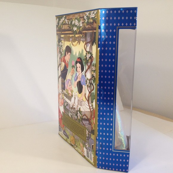 Vintage Disney's Classic Doll Collection Snow White #88002 Factory Sealed 1997 - Picture 5 of 12